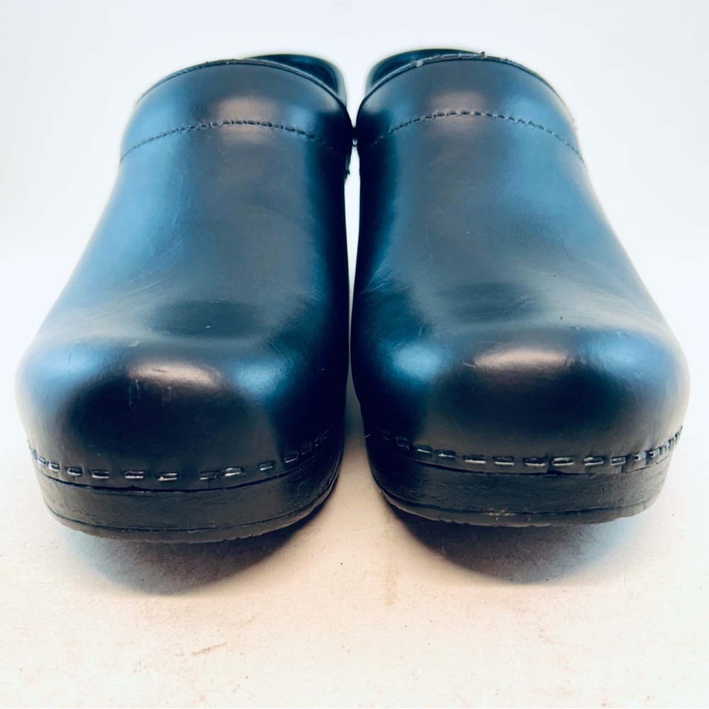 Dansko Black Oiled Professional Stapled Clogs EU 39 US 8.5 9 - Picture 3 of 11